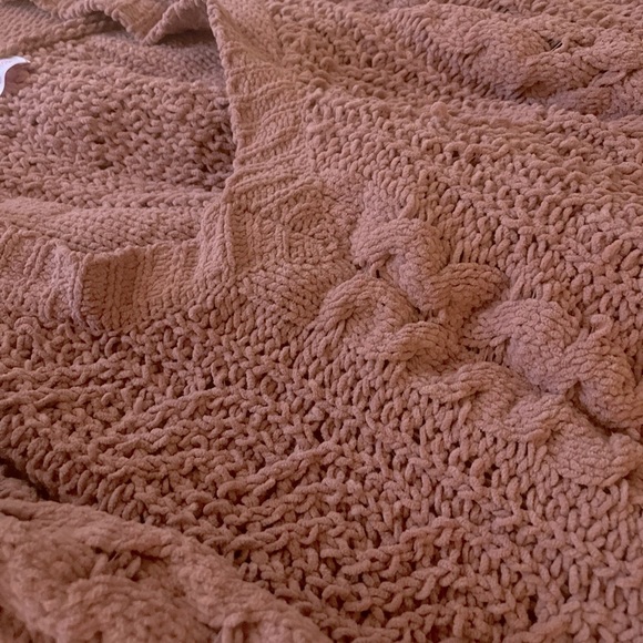 Cropped Rose Colored Sweater - Picture 3 of 3